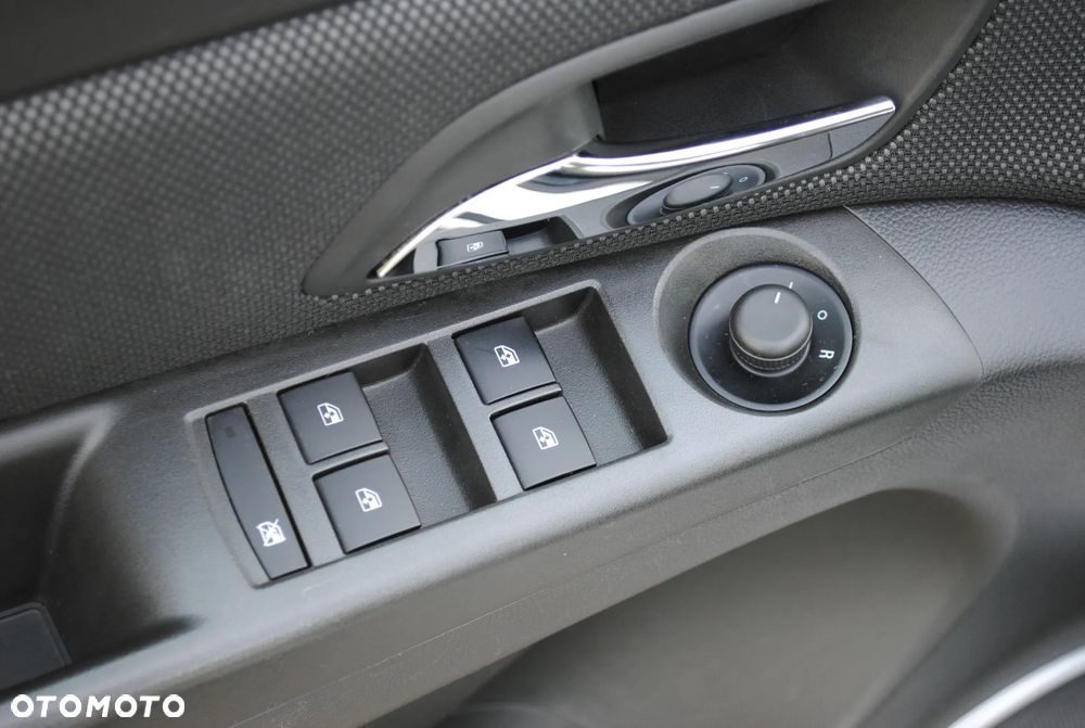 Chevrolet Cruze 1.8 LT - 17