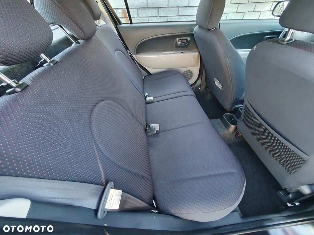 Daihatsu Sirion 1.3 - 17