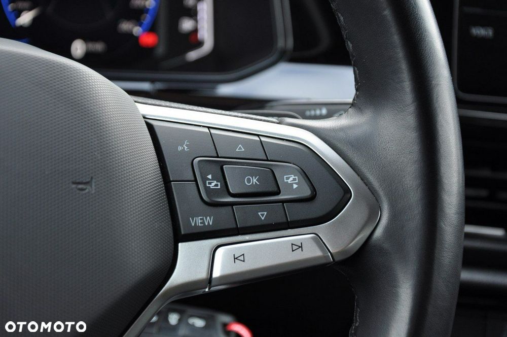 Volkswagen T-Roc - 15