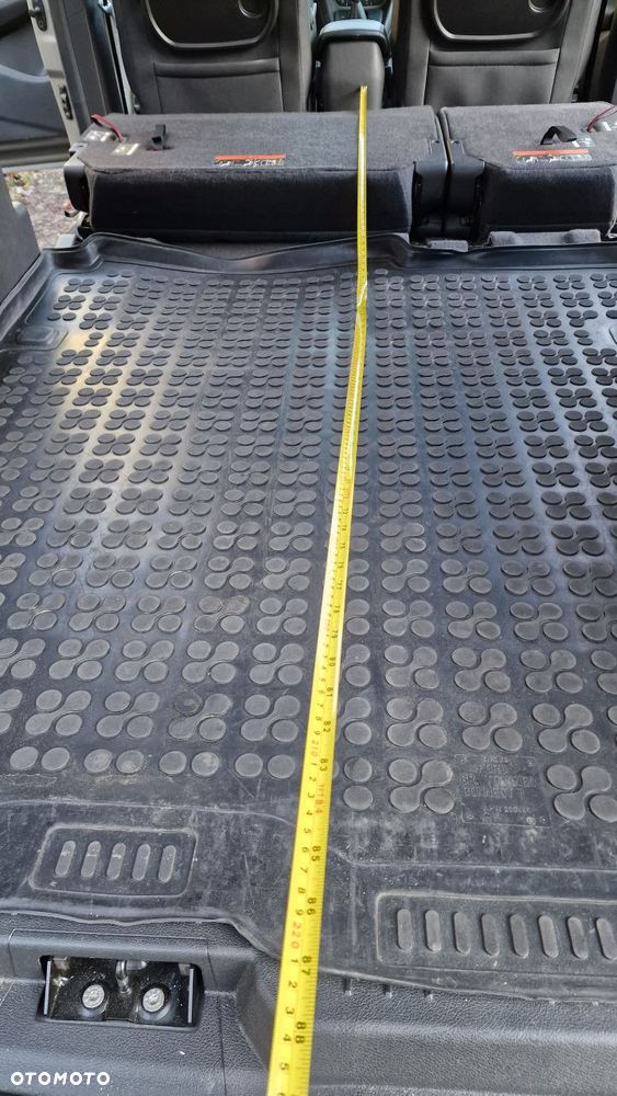 Ford Tourneo Connect Grand - 15