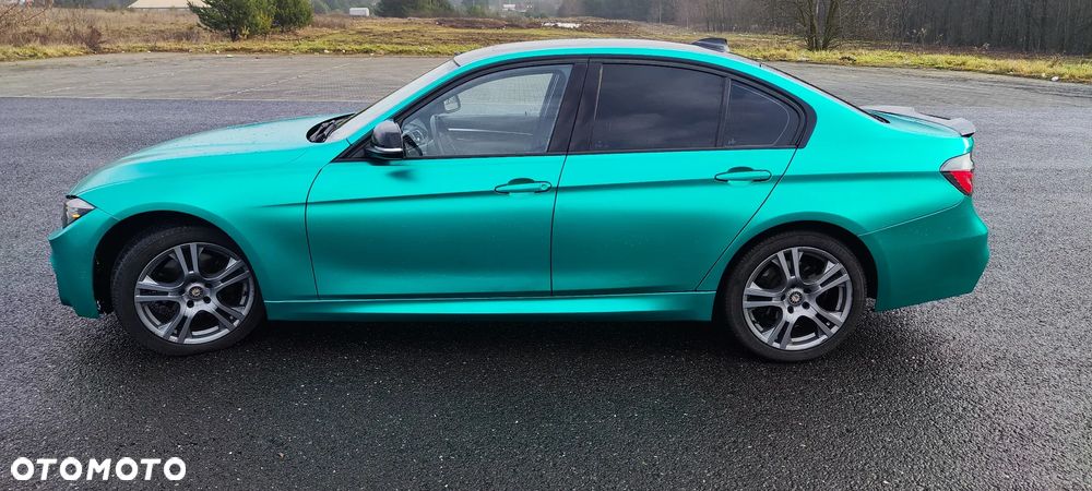 BMW Seria 3 320i Sport Line - 7