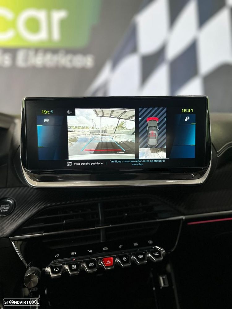 Peugeot e-2008 50 kWh GT - 21