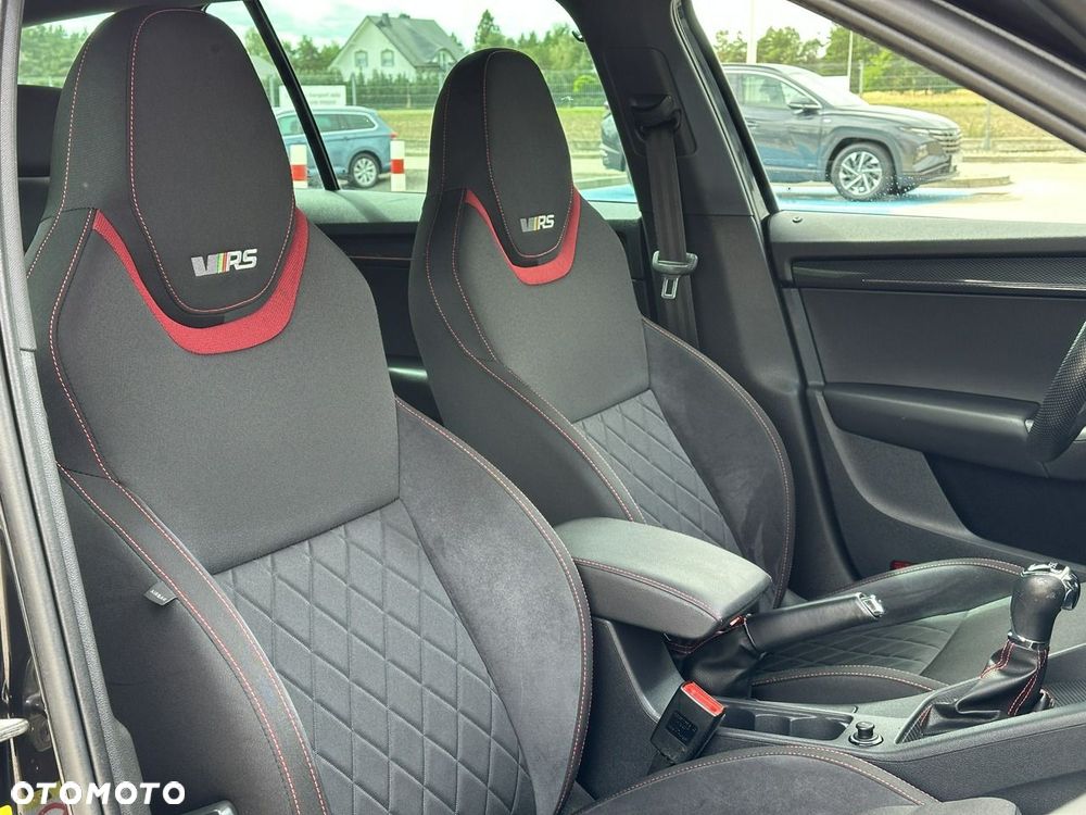 Skoda Octavia 2.0 TDI RS Challenge DSG - 17