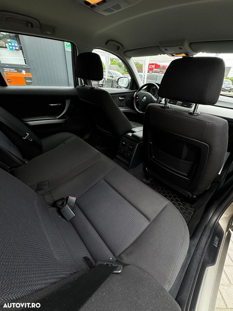 BMW Seria 3 320d DPF Aut. M Sport Edition - 19