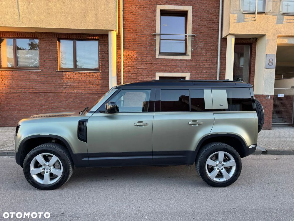 Land Rover Defender - 2