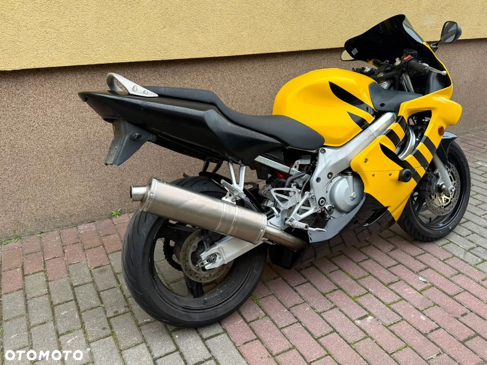 Honda CBR - 19