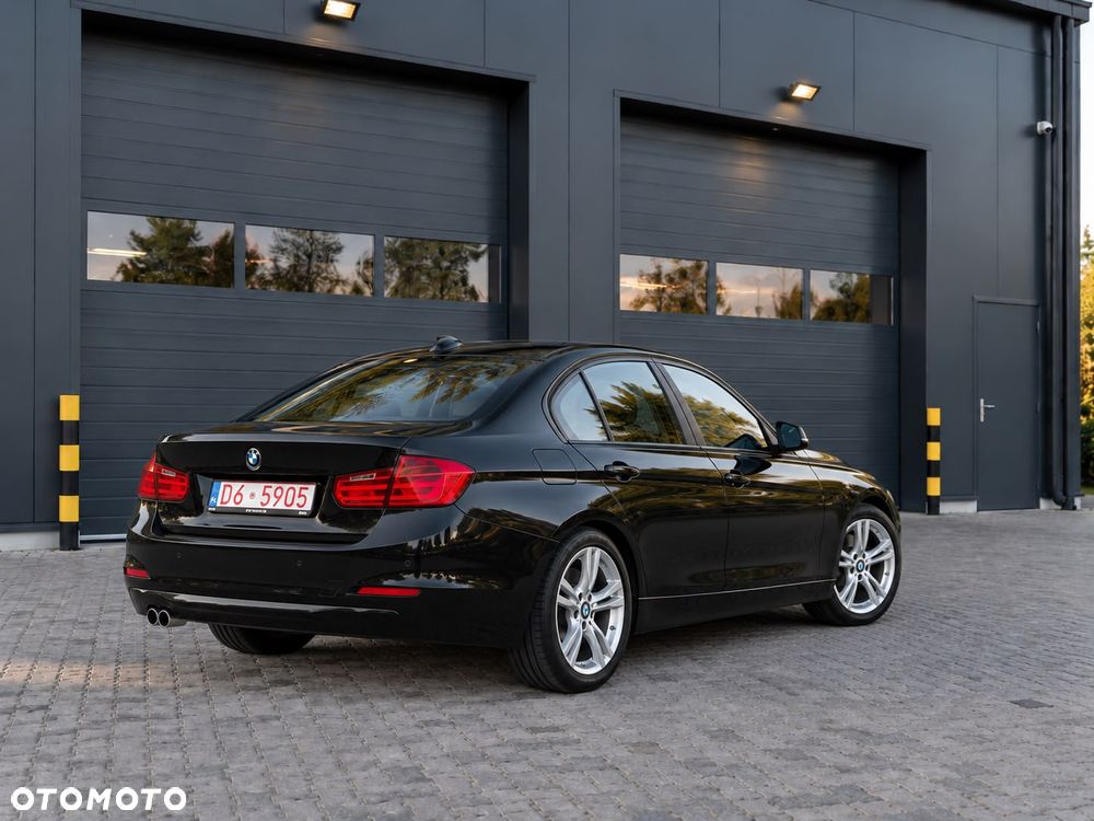 BMW Seria 3 328i - 7