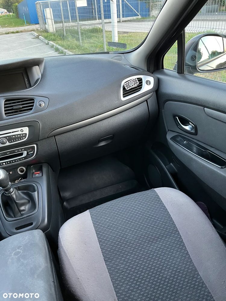 Renault Scenic 1.9 dCi Expression - 8