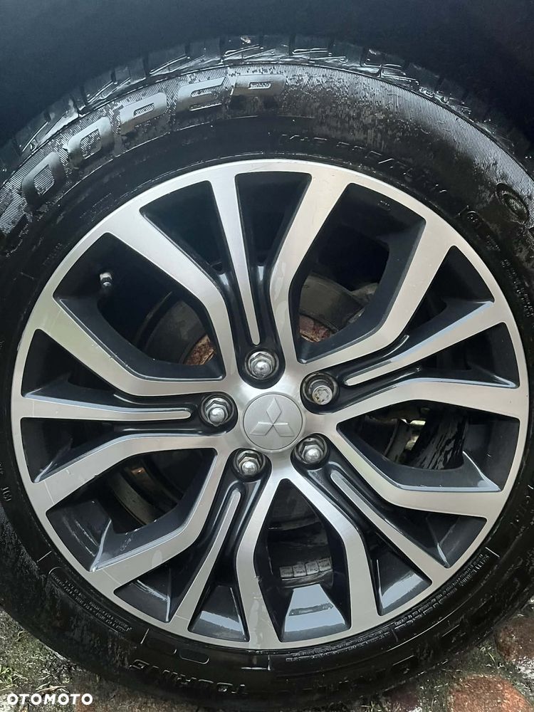 Mitsubishi Outlander - 9