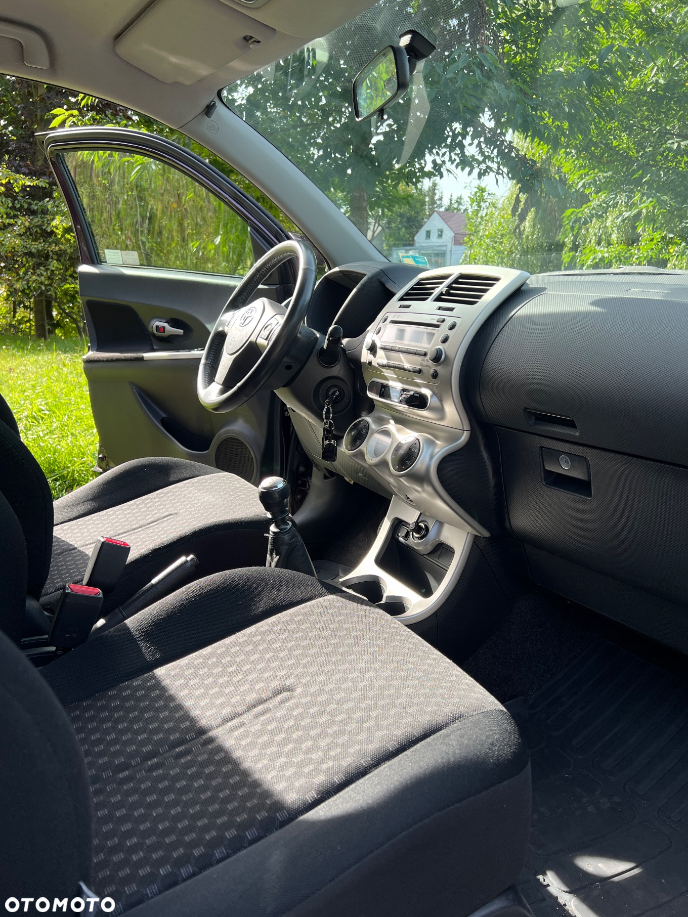 Toyota Urban Cruiser 1.33 Sol - 16