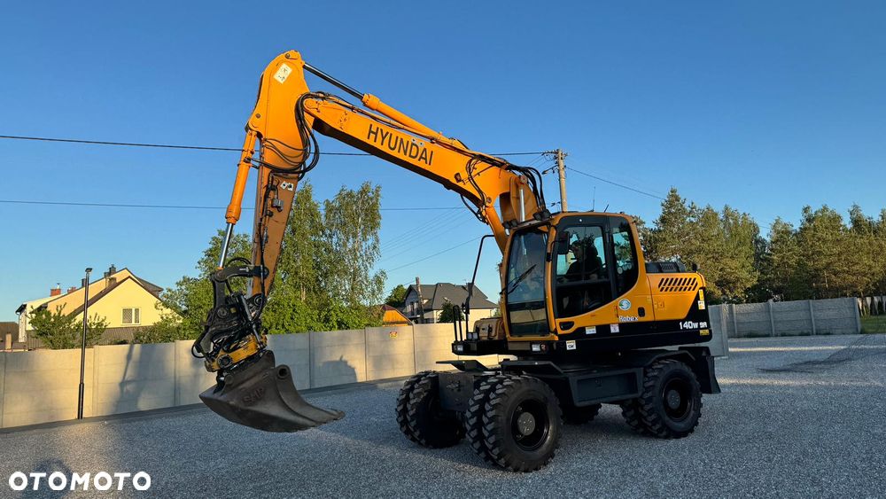 Hyundai Robex 140 - 22