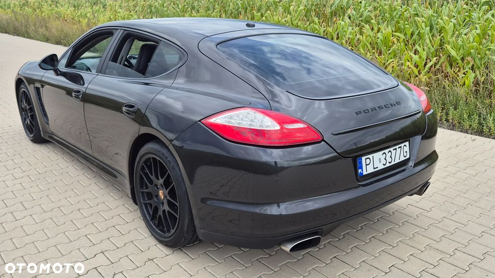 Porsche Panamera - 32