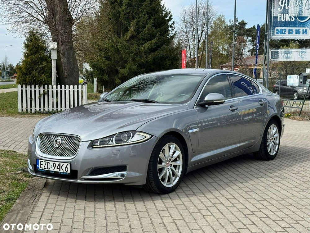 Jaguar XF 2.2 D Luxury - 2