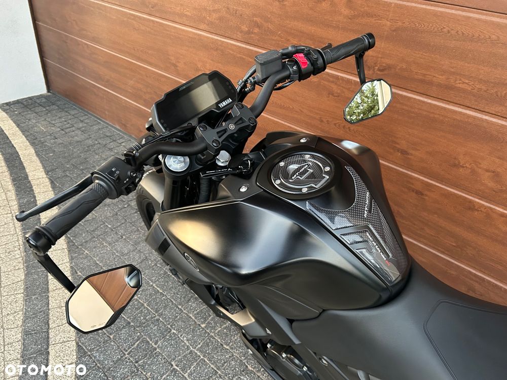 Yamaha MT - 19