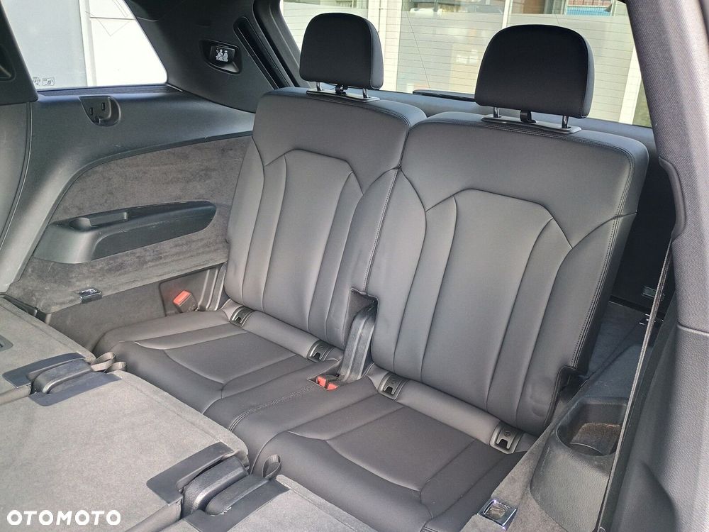 Audi Q7 - 12