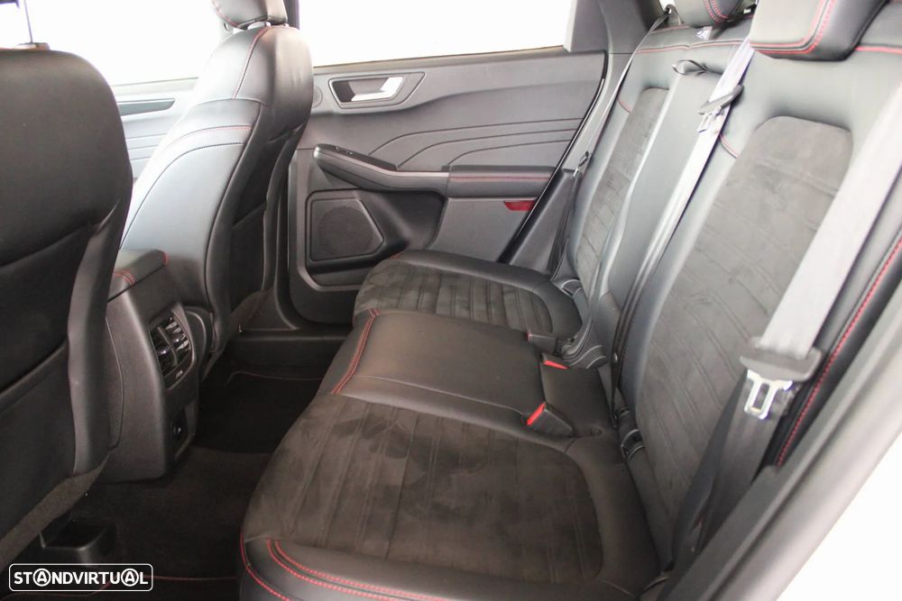 Ford Kuga 1.5 EcoBoost ST-Line X - 13