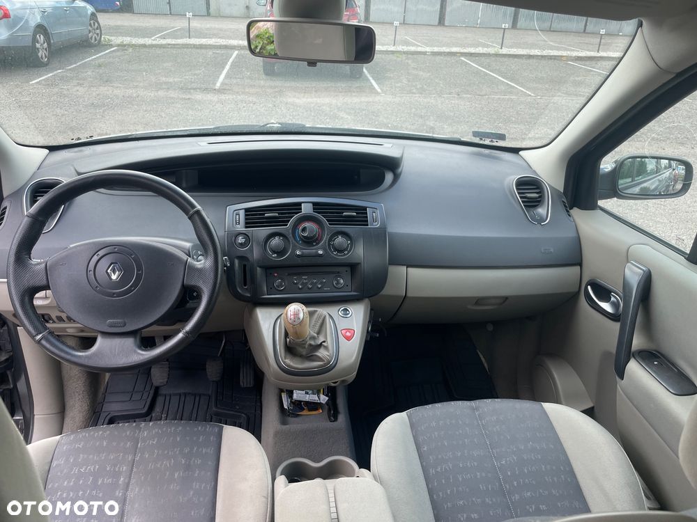 Renault Scenic - 10