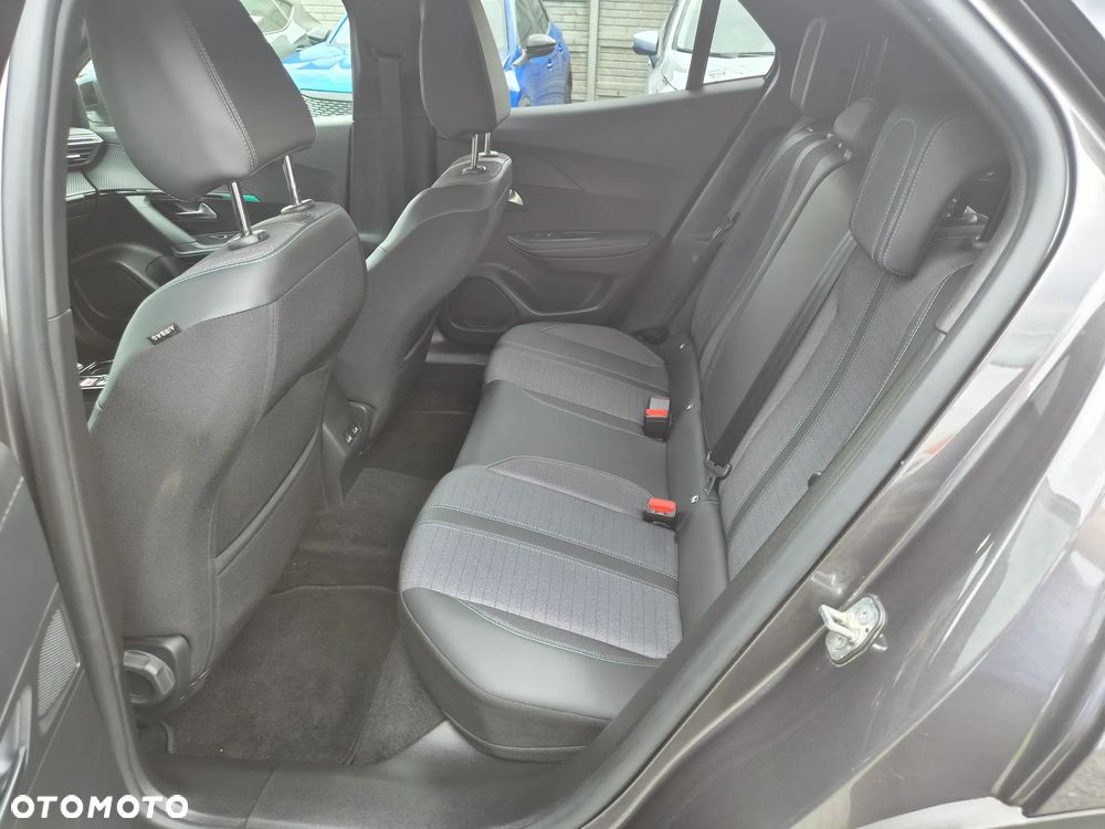 Peugeot 2008 PureTech 130 EAT8 Allure Pack - 12