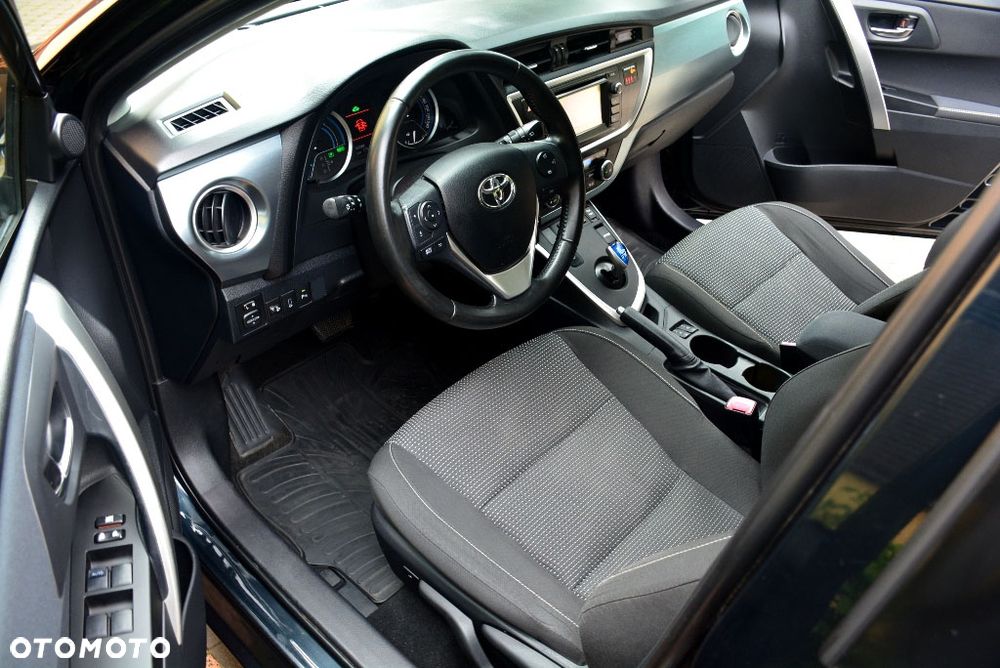 Toyota Auris Hybrid 135 Prestige - 6