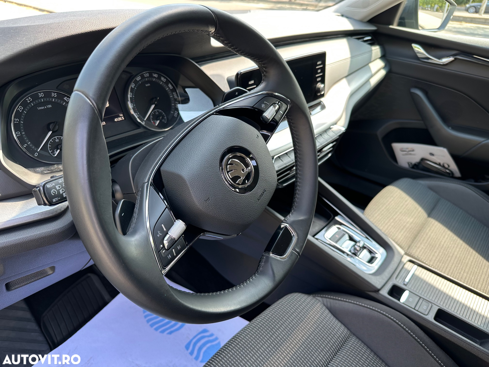 Skoda Octavia 2.0 TDI DSG Style - 8