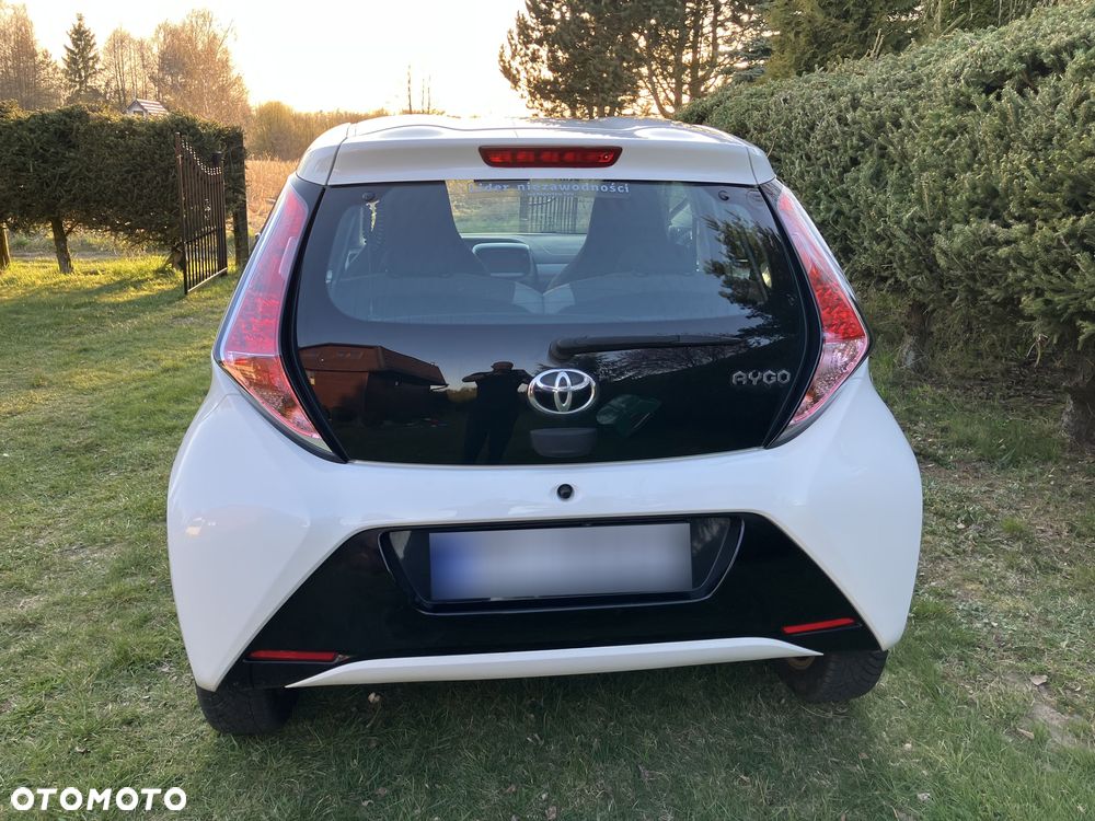 Toyota Aygo x-play touch - 5