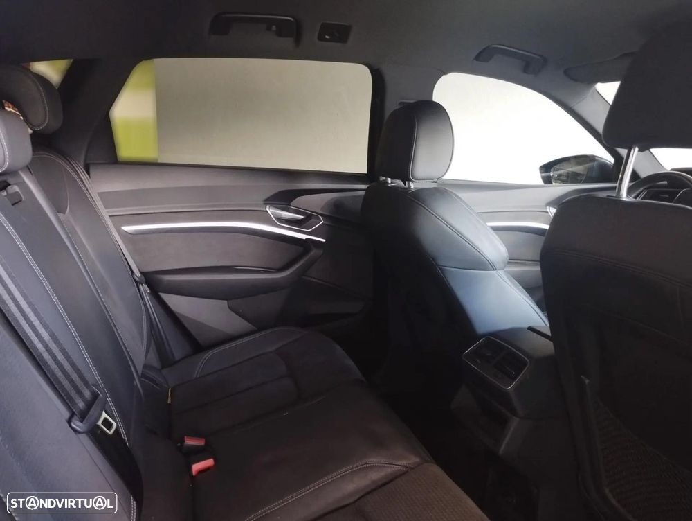 Audi e-tron 55 quattro S line - 9