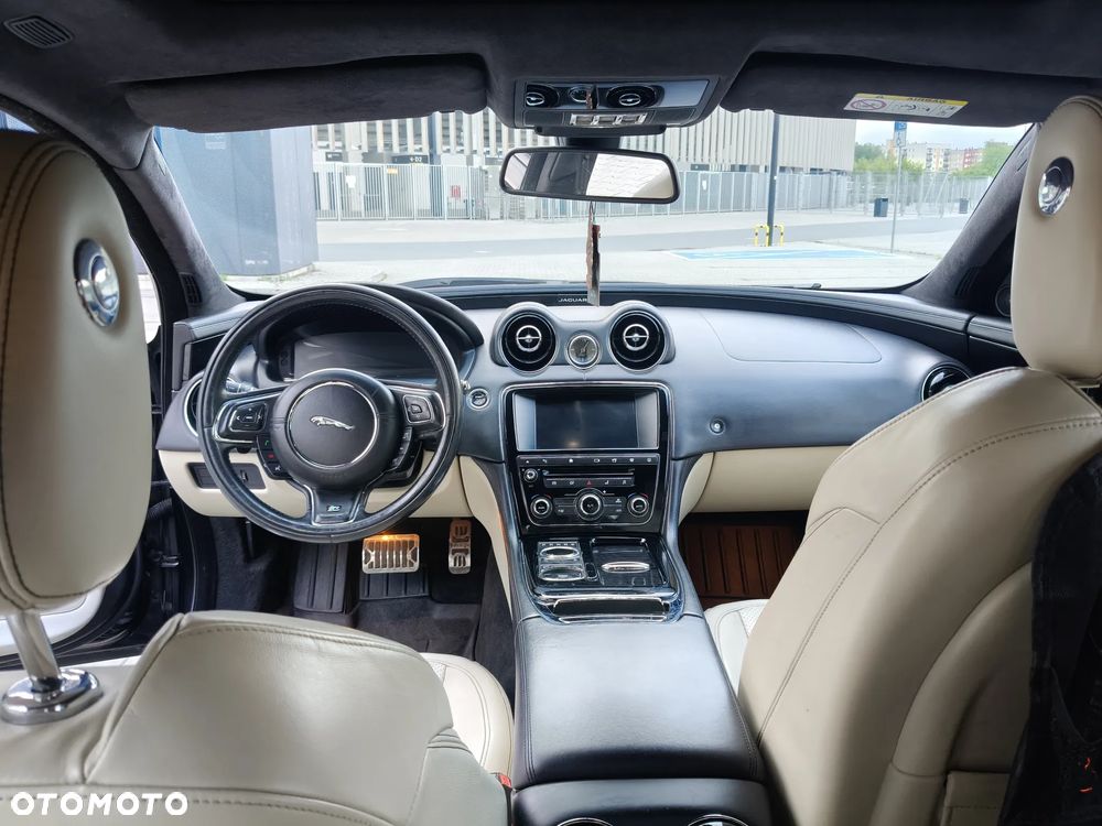 Jaguar XJ 3.0 D V6 R-Sport - 10