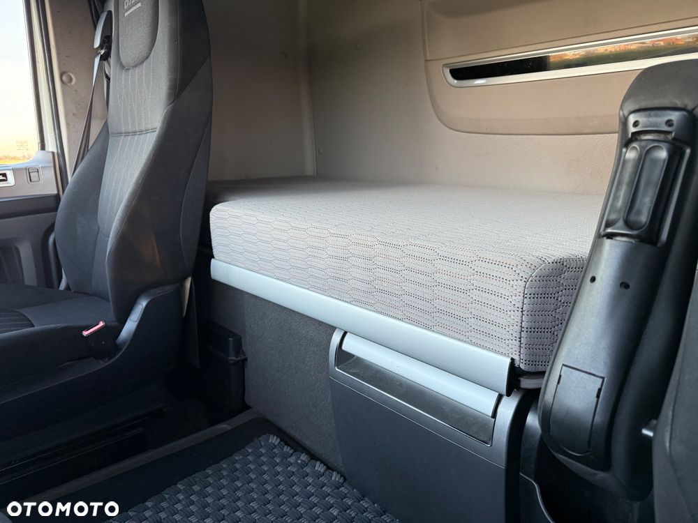 DAF XF106 480 Super Space Cab - 13