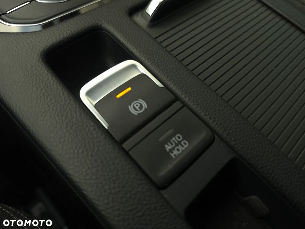 Volkswagen Passat 1.5 TSI EVO Business - 19