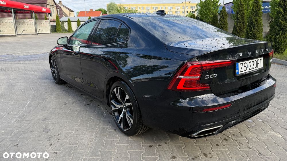 Volvo S60 T4 R-Design - 4