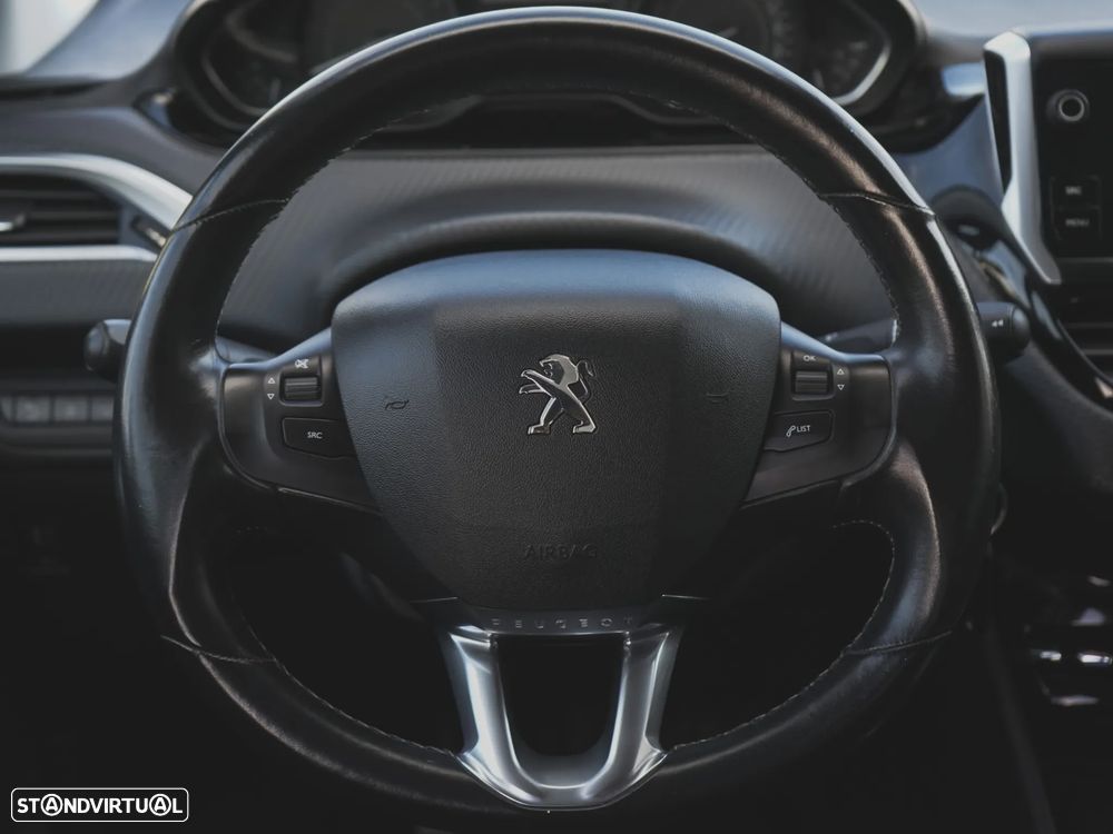 Peugeot 208 1.6 BlueHDi Style - 10