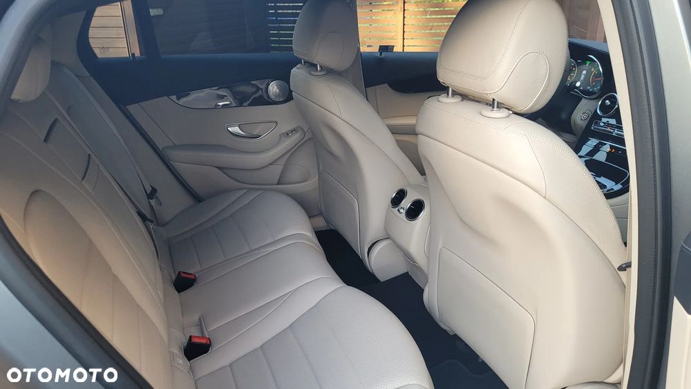 Mercedes-Benz GLC 200 4Matic 9G-TRONIC Exclusive - 12