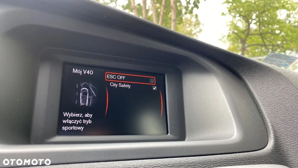 Volvo V40 - 23