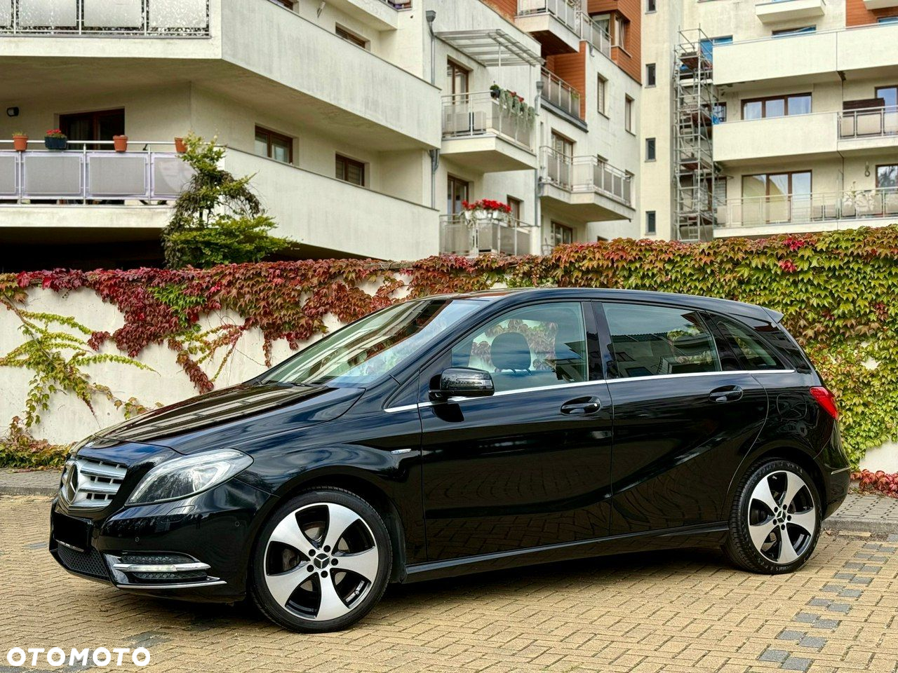 Mercedes-Benz Klasa B 180 BlueEFFICIENCY Edition Style - 16