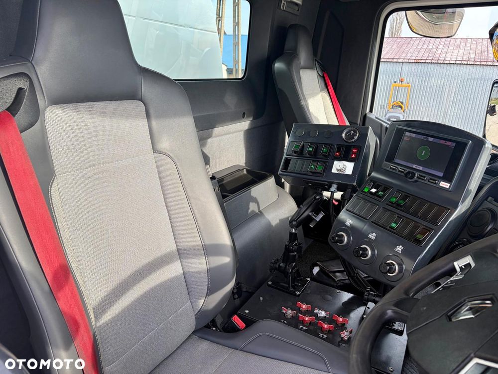 Renault C 380 Bucher Eurovoirie 2 silniki - 14