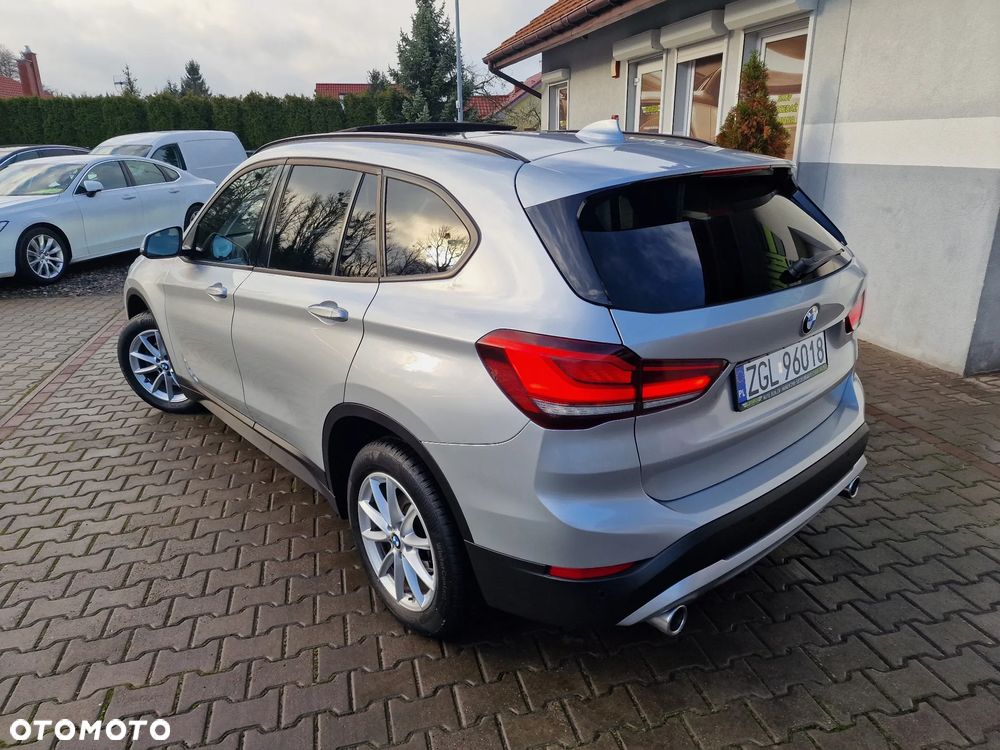 BMW X1 sDrive18d Sport Line sport - 8