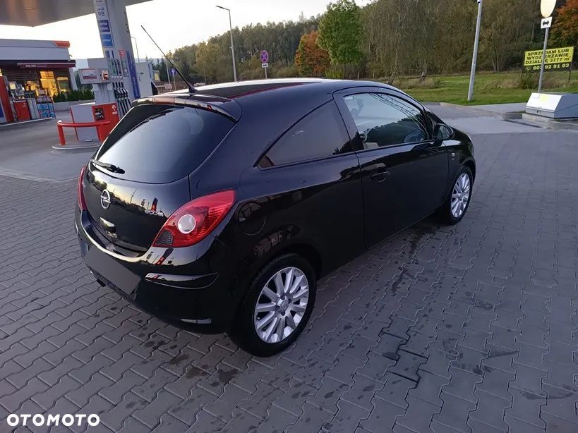 Opel Corsa 1.2 16V Essentia - 3