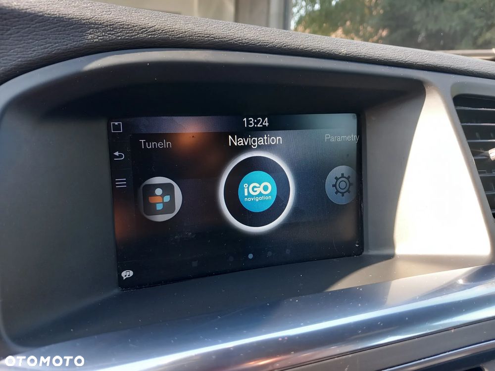 Volvo V60 D6 AWD Plug-in Hybrid Summum - 24