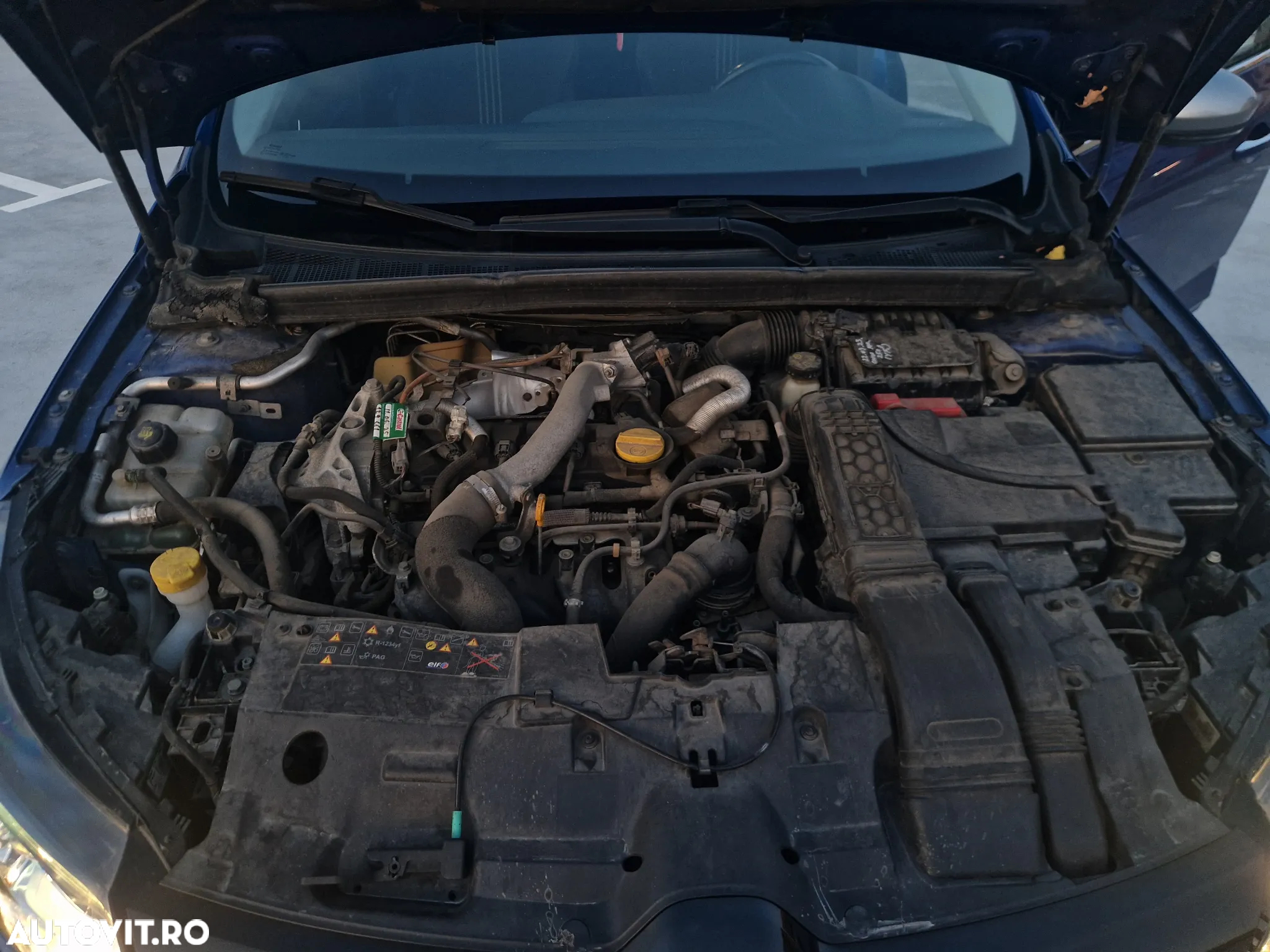 Renault Megane ENERGY TCe EDC GT - 35