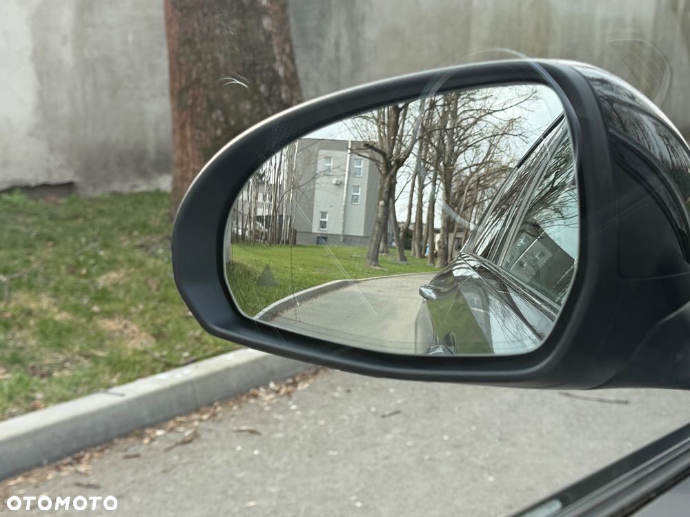 Mercedes-Benz Klasa C 200 9G-TRONIC AMG Line - 17