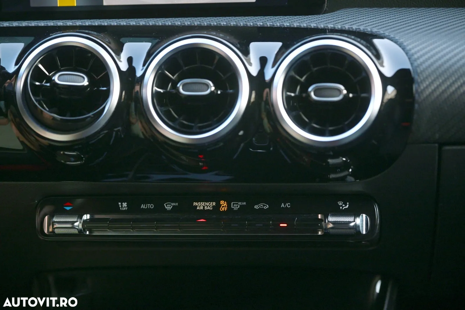 Mercedes-Benz CLA 200 d Coupe Aut. - 32