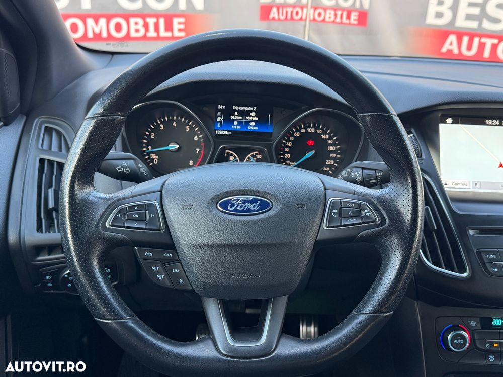 Ford Focus 1.0 EcoBoost ST-Line - 10