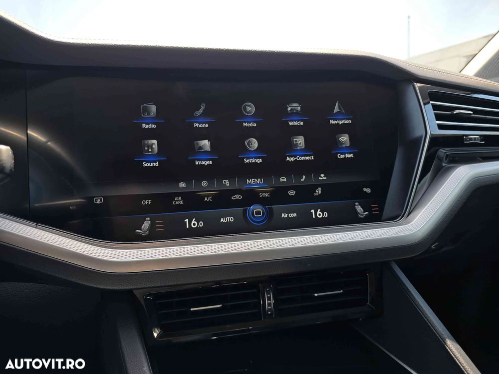 Volkswagen Touareg - 13