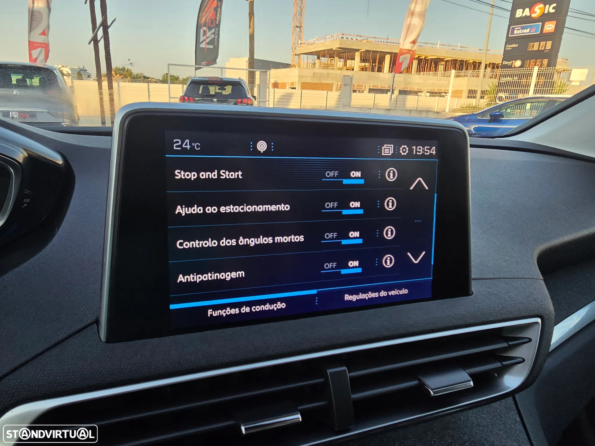 Peugeot 3008 1.6 BlueHDi Allure EAT6 - 28