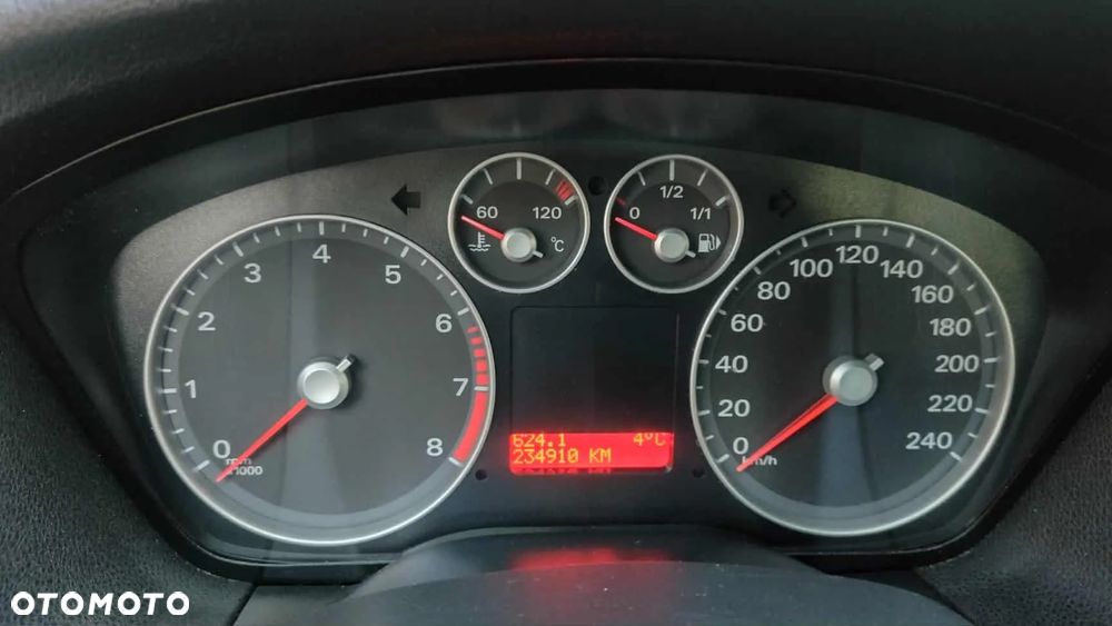 Ford Focus Coupe-Cabriolet 2.0 16V Titanium - 9
