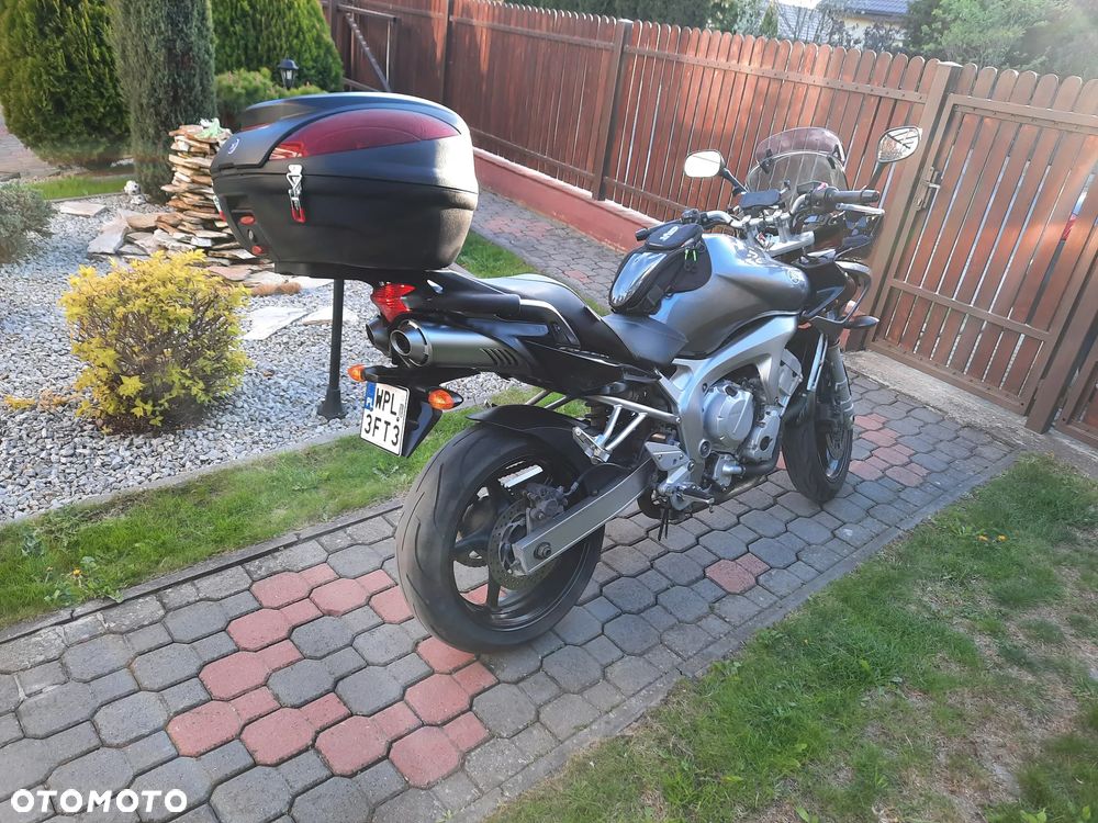 Yamaha FZ6 - 4