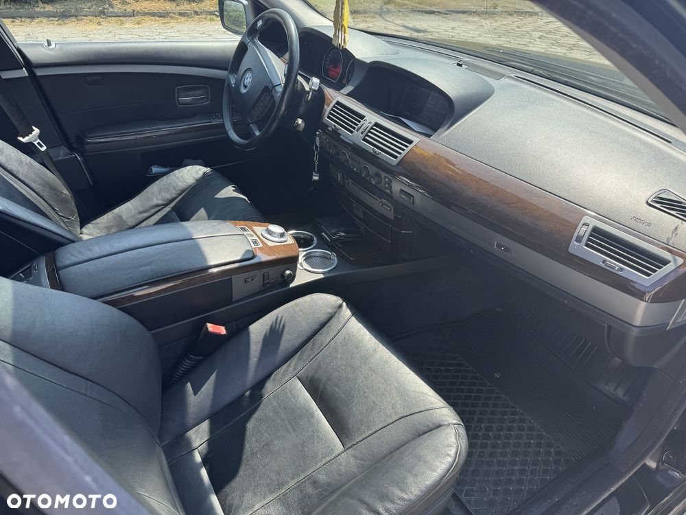 BMW Seria 7 - 8