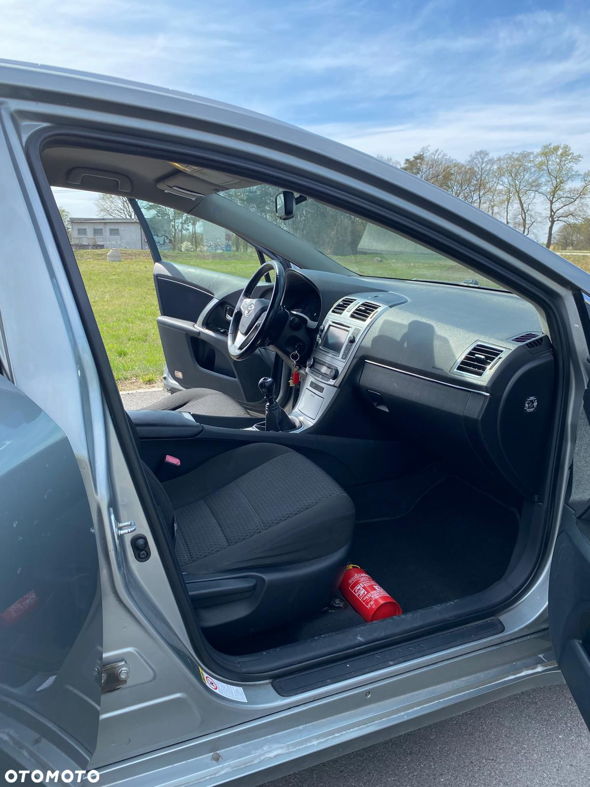 Toyota Avensis Combi 2.0 D-4D - 11