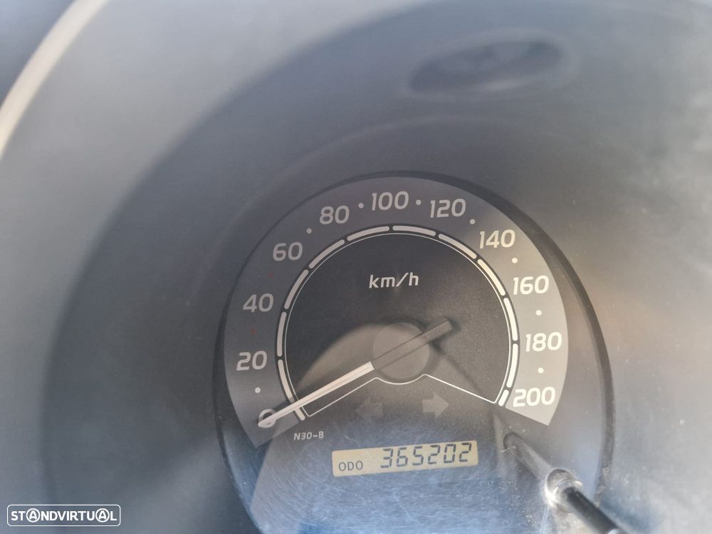 Toyota Hilux 2.5 D-4D 2WD CE AC - 9