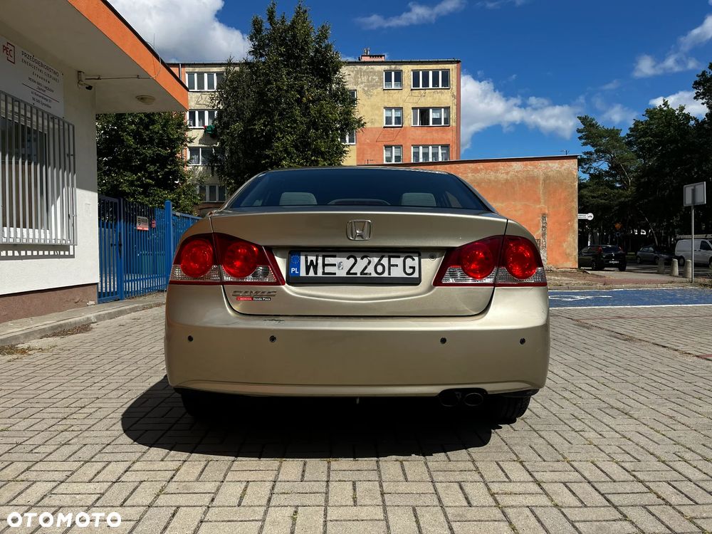 Honda Civic 1.8 Comfort - 4